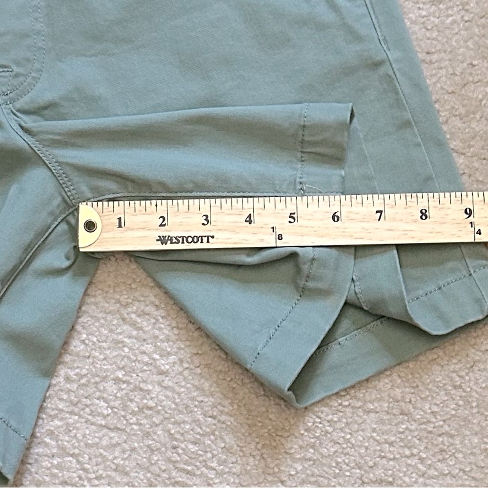Gloria Vanderbilt Shape Effect High Rise Shorts size 10 P - Picture 9 of 10